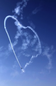 mark jefferies air displays - heart in the sky for weddings, valentines day or anniversaries