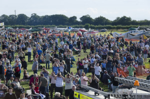 Gransden-crowd-Damien-Burke